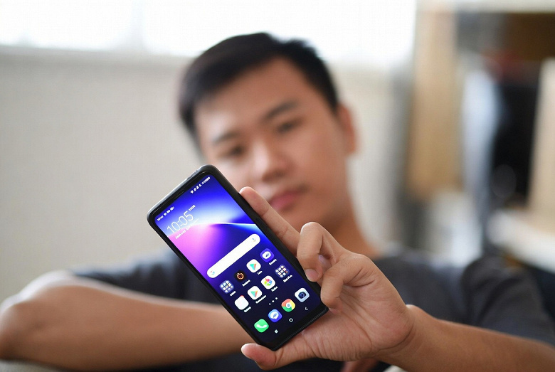 Компактный монстр автономности: новый Honor получит небольшой экран и аккумулятор на 9000 мАч